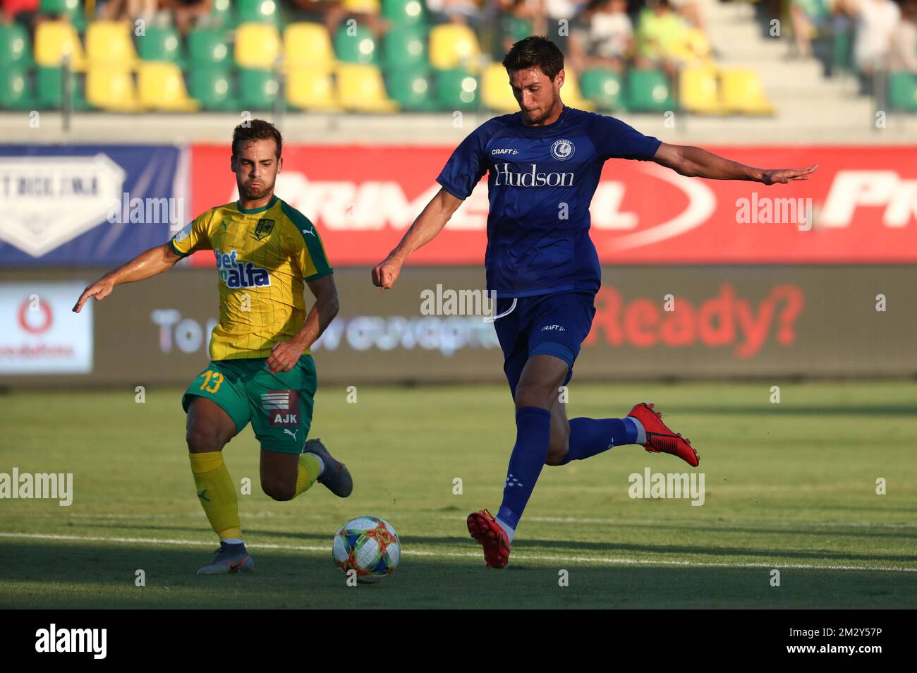 Gents Roman Yaremchuk erzielt das 0-1. Tor während des Spiels der belgischen Fußballmannschaft KAA Gent gegen den zyprischen Verein AEK Larnaca in der dritten Qualifikationsrunde der UEFA Europa League in Larnaca, Zypern, Donnerstag, 08. August 2019. BELGA PHOTO VIRGINIE LEFOUR Stockfoto