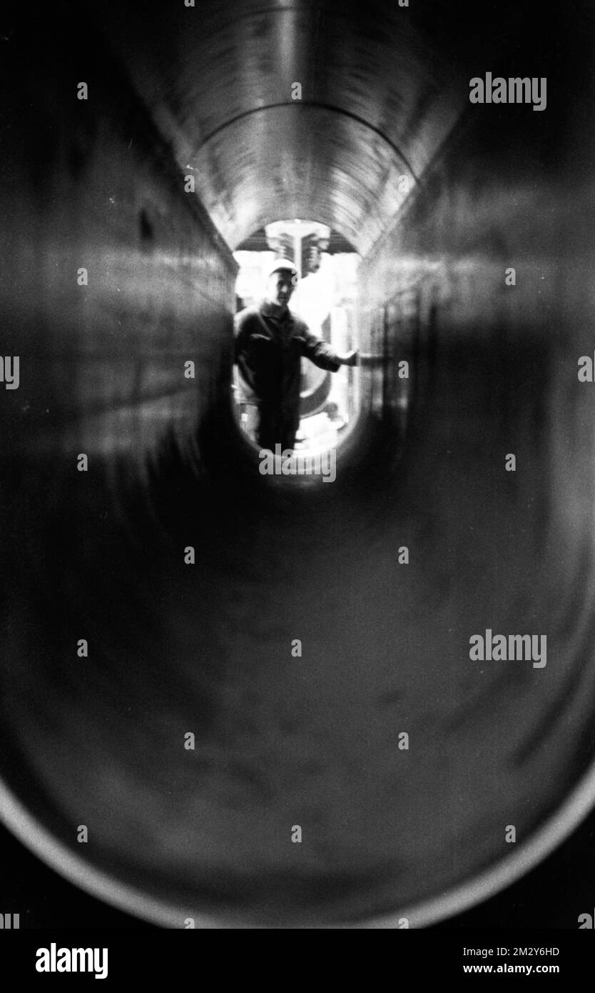 Die Thyssen-Rohrfabrik hier in Duisburg im Jahr 1968 produzierte große Rohre für den internationalen Markt Deutschland Stockfoto