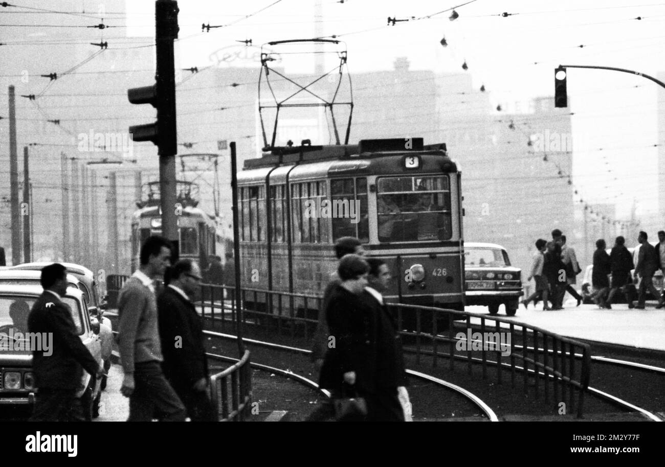 Stadtverkehr 1968 in der Stadt Dortmund Stockfoto