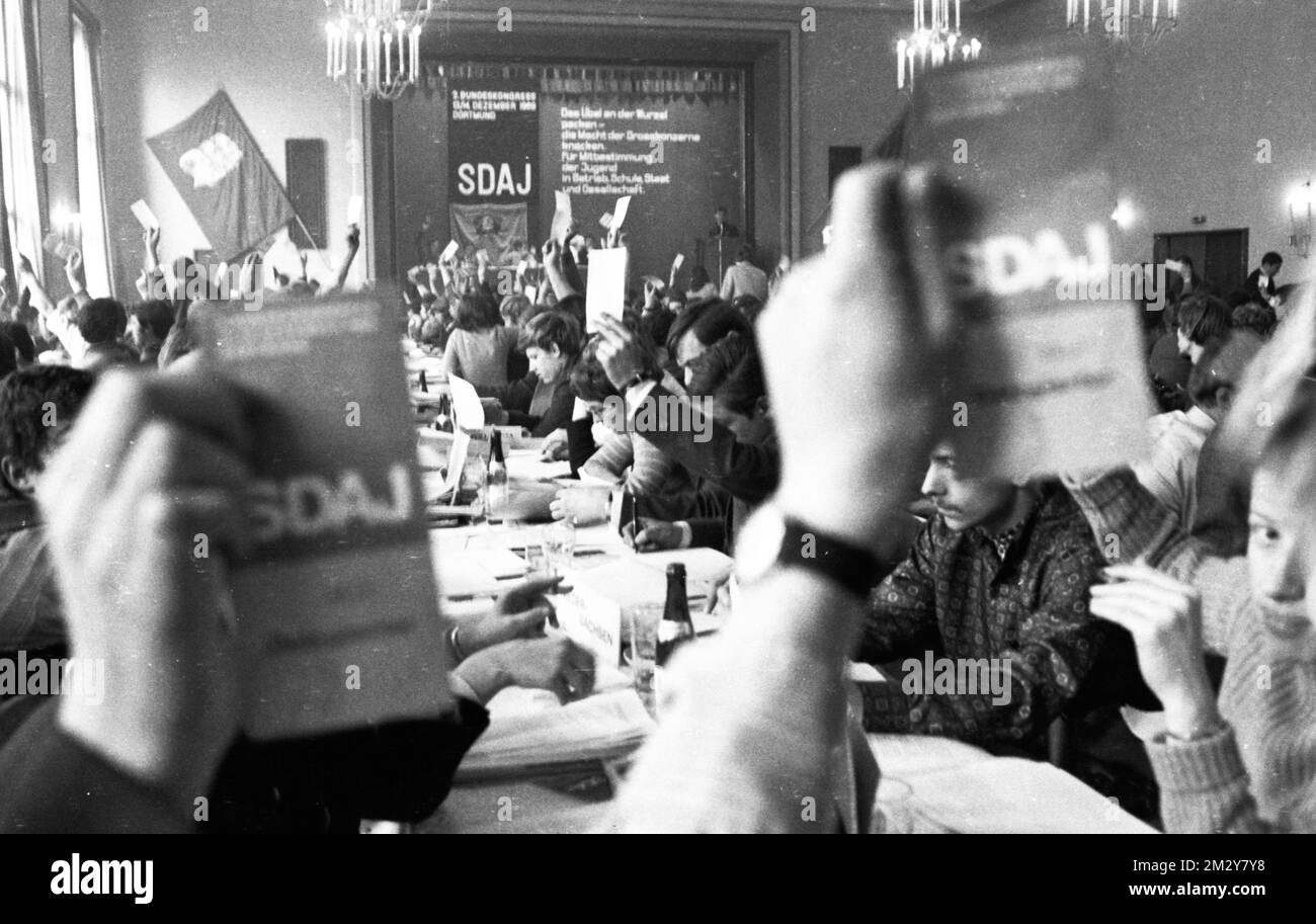 Der 2.. Kongress der sozialistischen Deutschen Arbeiterjugend (SDAJ), der Jugendorganisation der DKP, fand am 3. Dezember 1969 in der statt Stockfoto