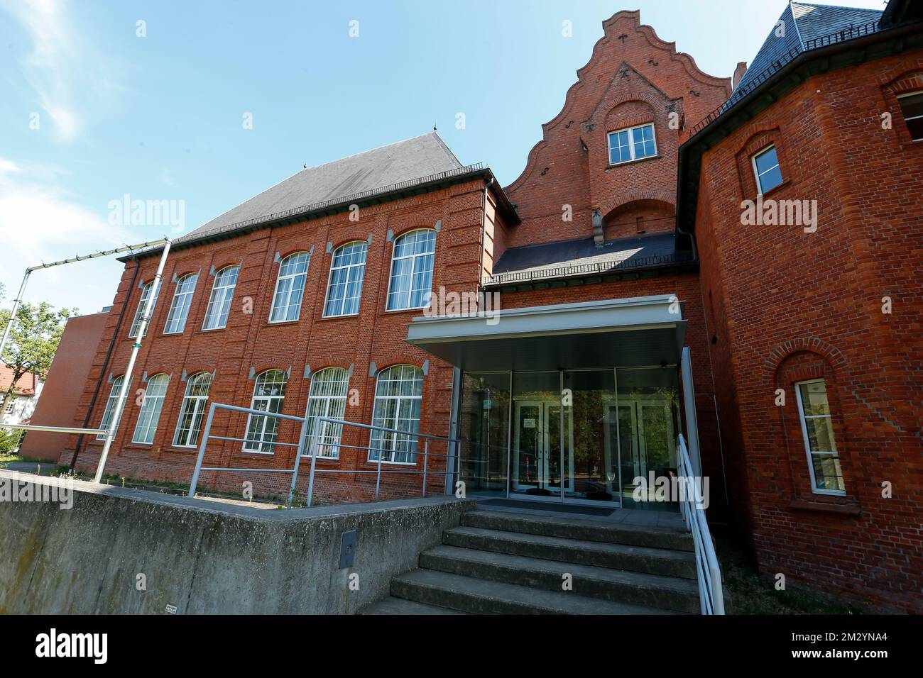 Abbildung zeigt die Schule „Selam College“ in Genk, Freitag, 30. August 2019. Der flämische Bildungsminister kündigte an, dass die Schule nicht die erforderlichen Arbeitserlaubnisse erhalten werde, und behauptete, dass die grundlegenden Menschenrechte nicht geachtet würden. BELGA FOTO NICOLAS MAETERLINCK Stockfoto