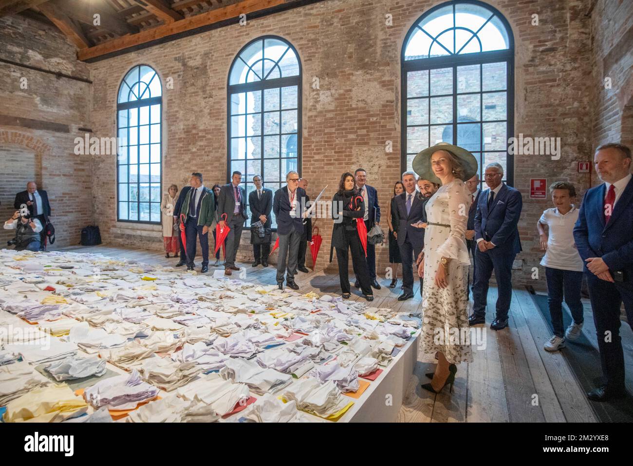 Königin Mathilde von Belgien bei einem Besuch der Königin der Biennale Arte von Venedig 58., Internationale Kunstausstellung, am Freitag, den 06. September 2019, in Venedig, Italien. BELGA-FOTOPOOL OLIVIER MATTHYS Stockfoto