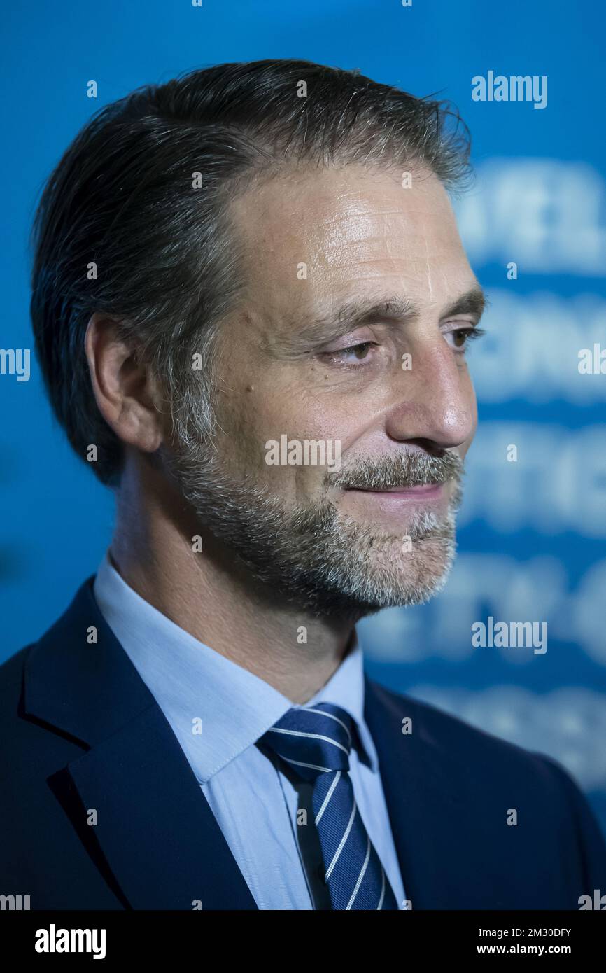 CEO von SABCA Thibauld Jongen, Bild bei einem königlichen Besuch bei einer Demonstration eines „medizinischen Drohnenflugs“ im Universitätskrankenhaus Ziekenhuis Antwerpen (UZA) in Edegem, Mittwoch, den 25. September 2019. Die Drohne wird für den Transport von medizinischen Proben, menschlichem Gewebe und Medikamenten verwendet. BELGA FOTO KRISTOF VAN ACCOM Stockfoto