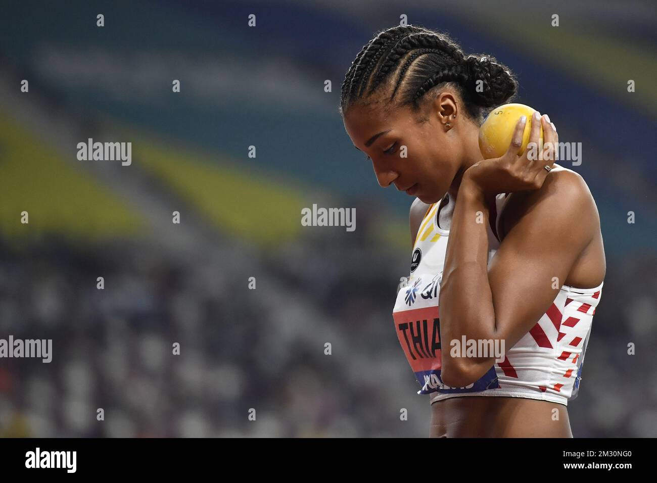 Der belgische Nafissatou Nafi Thiam wurde während des Shoot-Put-Events des Frauen-Heptathlon-Wettbewerbs am 6. Tag der IAAF-Leichtathletik-Weltmeisterschaft in Doha, Katar, am Mittwoch, den 02. Oktober 2019, in Aktion gezeigt. Die Welten finden vom 27. September bis zum 6. Oktober statt. BELGA FOTO DIRK WAEM Stockfoto