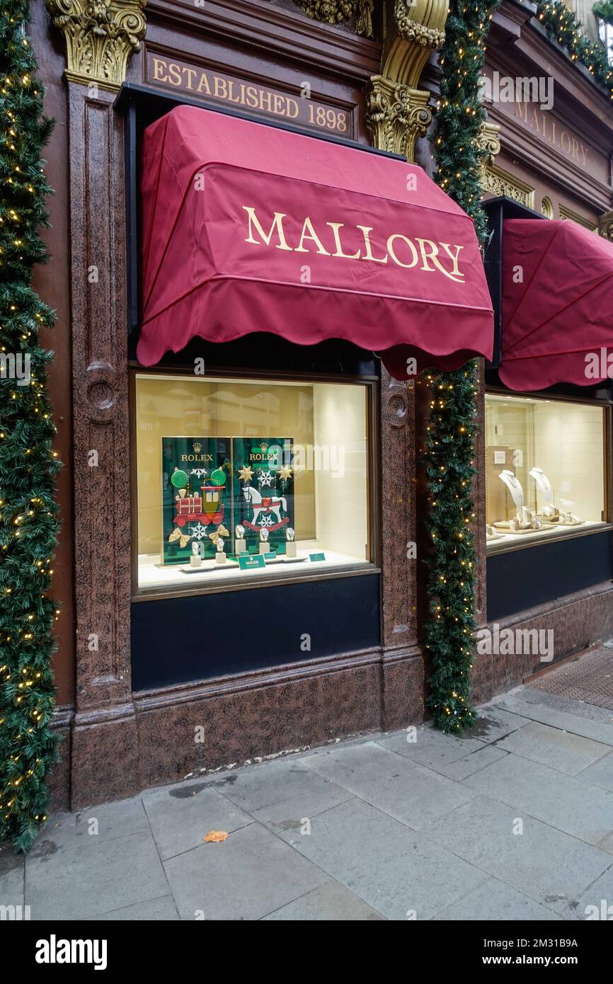 Mallory Schmuck und Uhren der Luxusklasse zu Weihnachten – Ein seit mehr als 100 Jahren familiengeführtes Unternehmen in Bath, England, Großbritannien Stockfoto