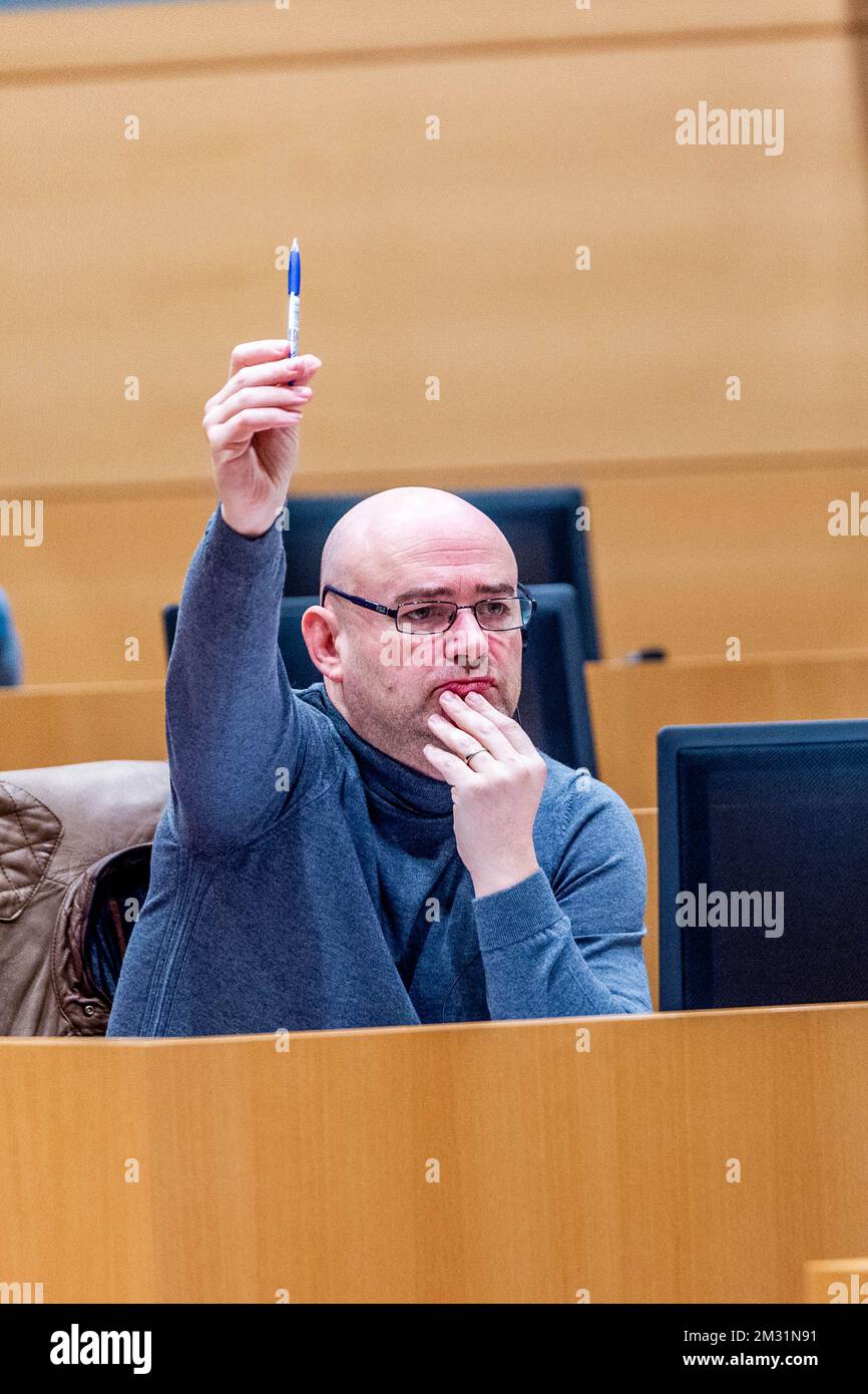 Vlaams Belangs Kurt Ravyts, das während einer Anhörung der klimakommission am Mittwoch, den 27. November 2019, im föderalen parlament in Brüssel fotografiert wurde. BELGA FOTO JULIA M. KOSTENLOS Stockfoto