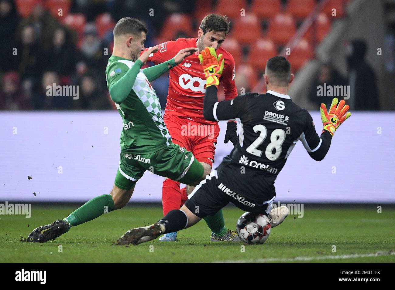 Duje Cop von Standard erzielt das 2-0. Tor während eines Fußballspiels zwischen JPL Standard de Liege und den USA Rebecquoise (D2), Mittwoch, 04. Dezember 2019 in Lüttich, im 1./8.. Endspiel des belgischen Pokals "Croky Cup". BELGA FOTO YORICK JANSENS Stockfoto