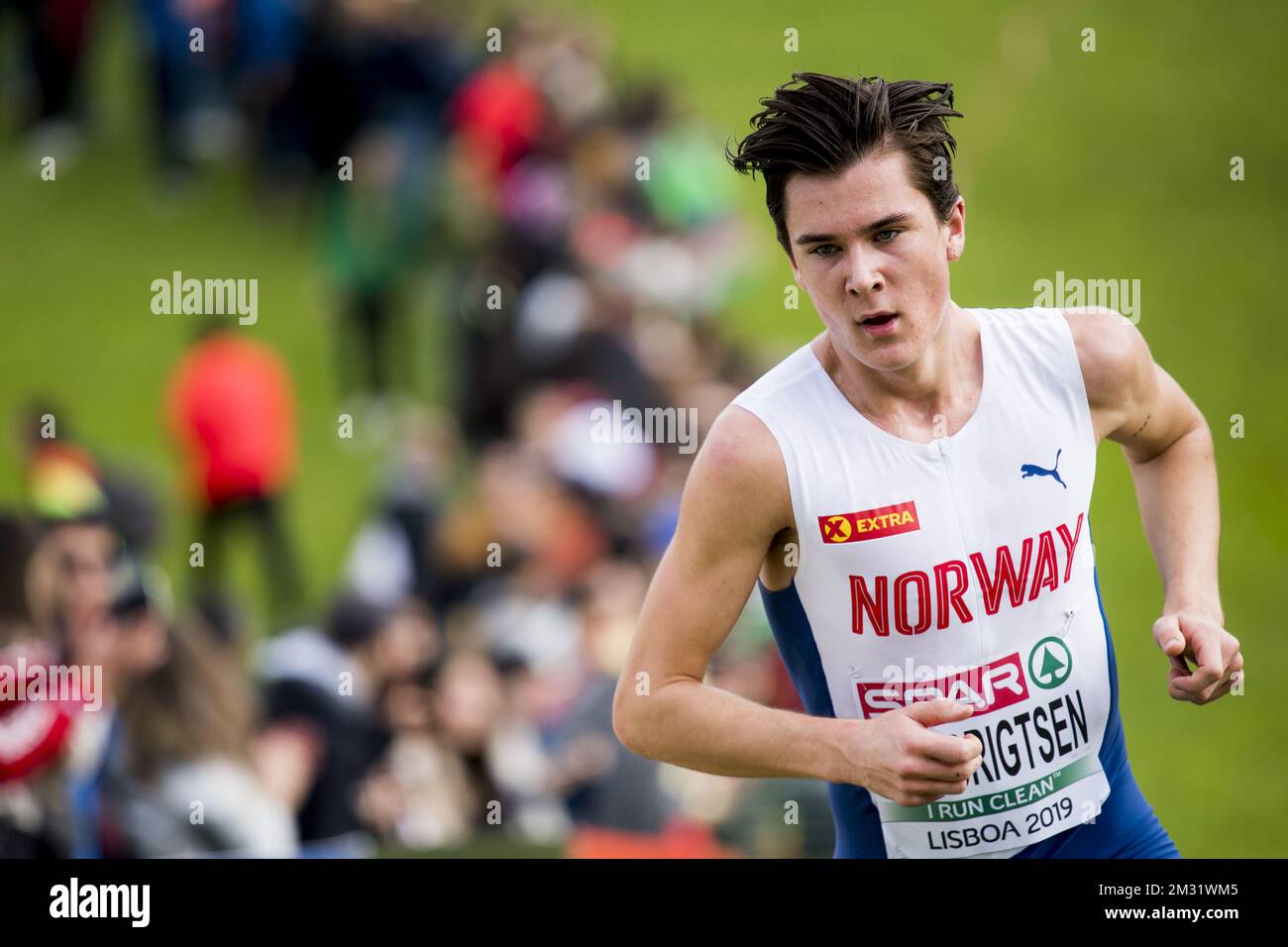 Norwegischer Jakob Ingebrigtsen wurde während des U20-Männer-Rennens bei der European Cross Country Championship am Sonntag, den 08. Dezember 2019, in Lissabon, Portugal, in Aktion gezeigt. BELGA FOTO JASPER JACOBS Stockfoto