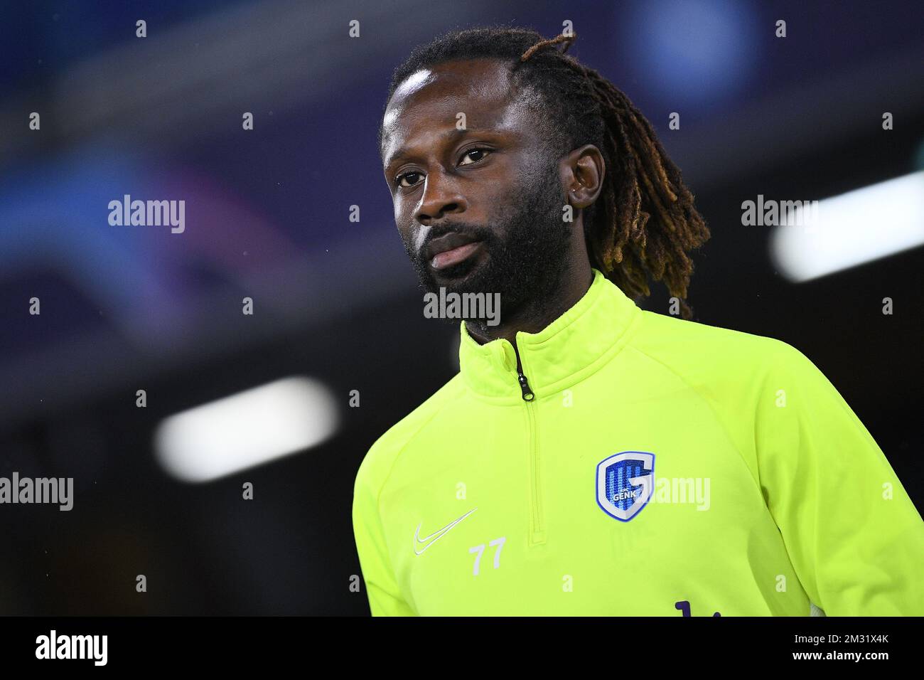 Genks Dieumerci Ndongala wurde vor dem Beginn einer Trainingssitzung der belgischen Fußballmannschaft KRC Genk in Neapel, Italien, am Montag, den 09. Dezember 2019 gezeigt. Morgen spielt Genk den italienischen Verein SSC Napoli in der Gruppenphase der UEFA Champions League. BELGA FOTO YORICK JANSENS Stockfoto