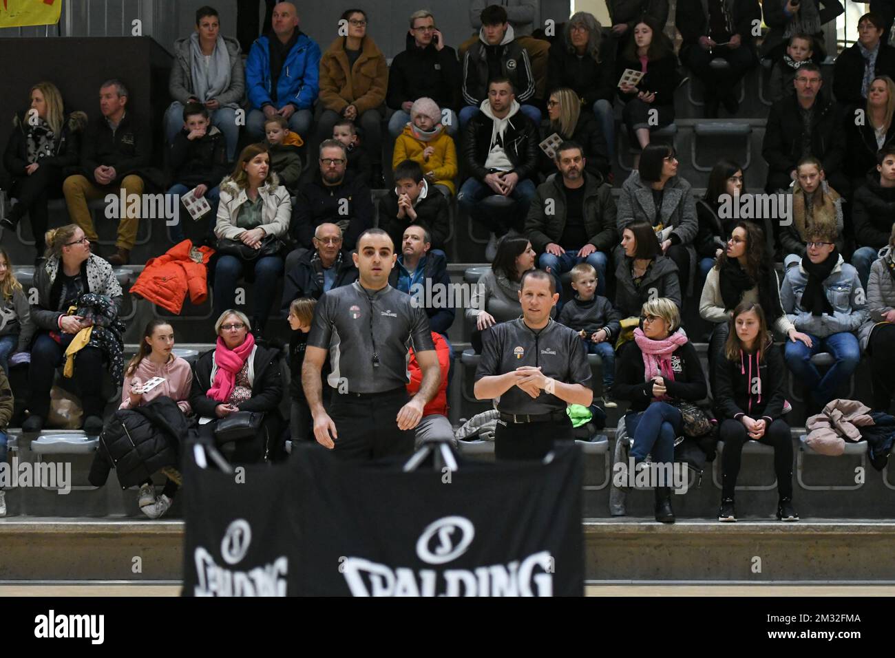 Schiedsrichter vor einem Korbspiel der Top Division Women 1 zwischen VOO Liege Panthers und Basket Lummen, am 21.. Tag der belgischen Meisterschaft, Samstag, den 29. Februar 2020, Lüttich. FOTO BERNARD GILLET Stockfoto