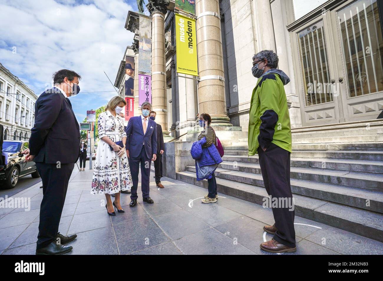 Königin Mathilde von Belgien und König Philippe - Filip von Belgien, abgebildet bei einem königlichen Besuch einer ständigen Sammlung des Old Masters Museums, das Teil der Königlichen Museen der Schönen Künste von Belgien ist, Dienstag, den 19. Mai 2020. Ab Mai 18. tritt Belgien in die zweite Phase der Ausstiegsstrategie ein; Museen können unter Einhaltung besonderer Bedingungen öffnen. BELGA FOTOPOOL DIANA LE LARDIC Stockfoto