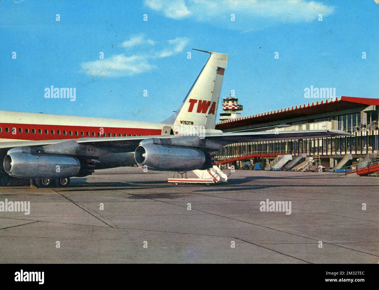 Aereo a reazione aereo di linea Fotos und Bildmaterial in hoher