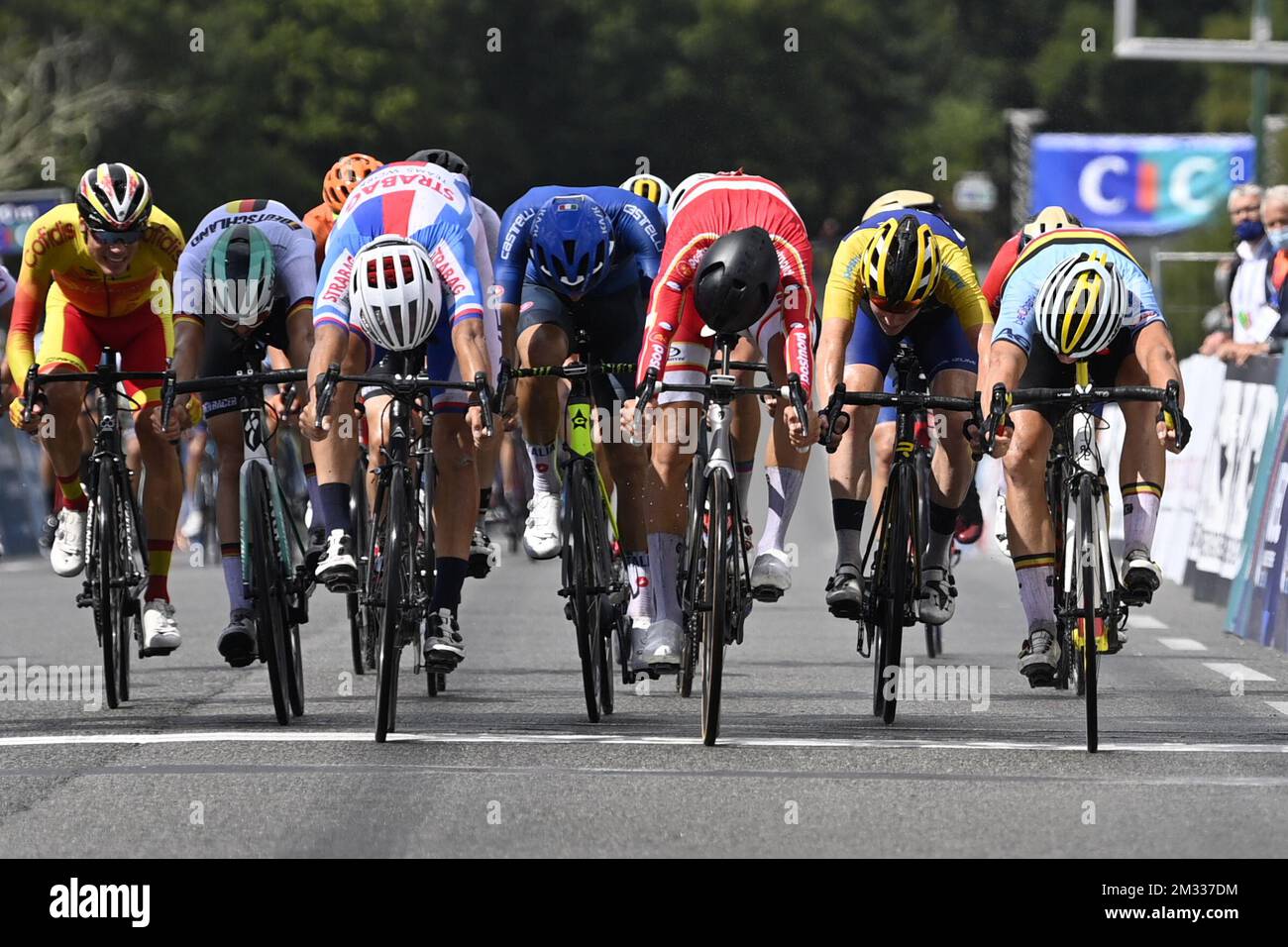 Der belgische Arnaud De Lie rennt bis zum Ende des Junior Men's Road Race (109,20 km) bei der Radmeisterschaft in Plouay, Frankreich, am Freitag, den 28. August 2020. BELGA FOTO ERIC LALMAND Stockfoto