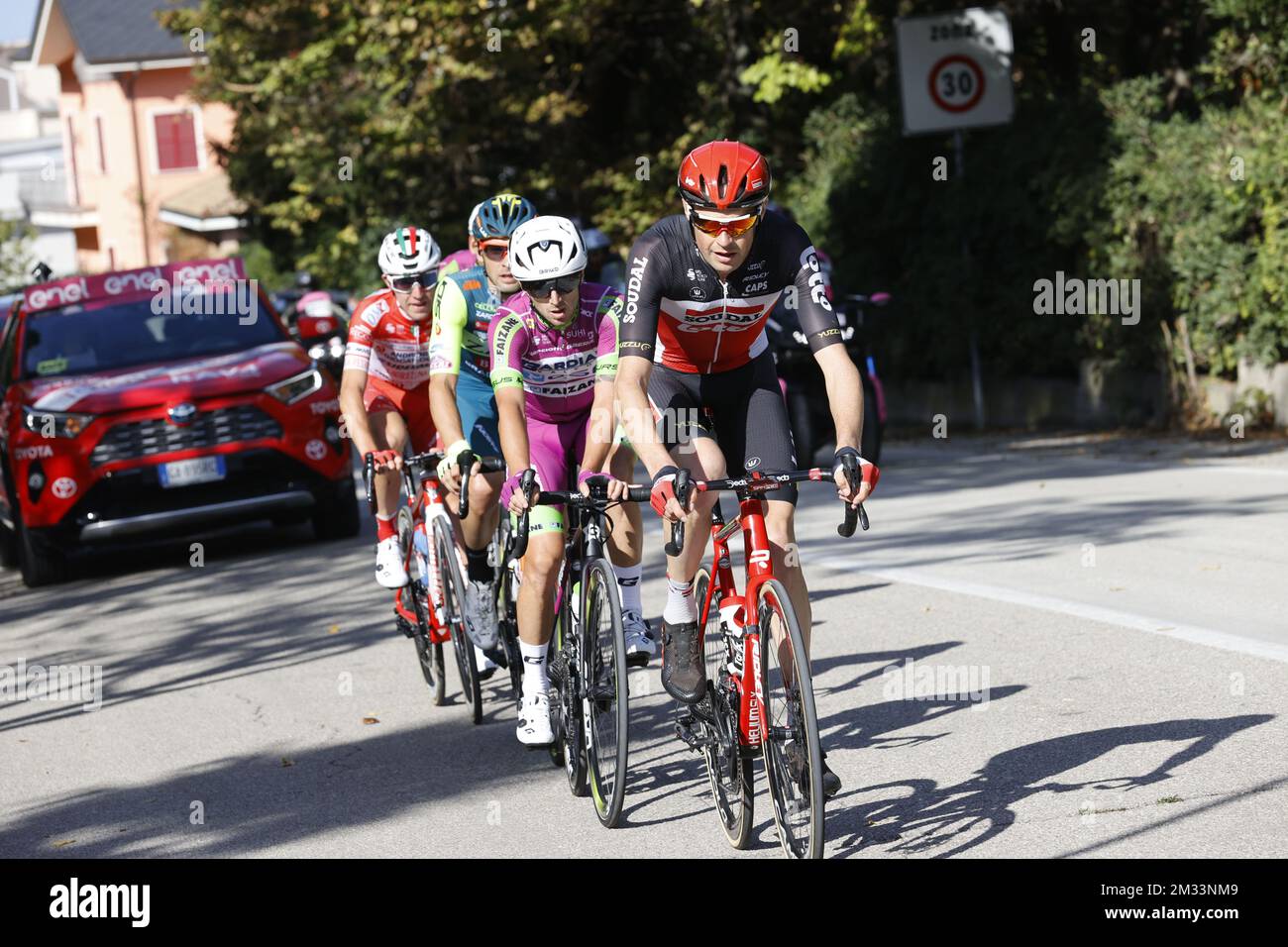 Belgische Sander-Armee von Lotto Soudal in Aktion während der Etappe 11 des Radrennen Giro D'Italia, von Porto Sant'Elpidio bis Rimini (182 km), Italien, Mittwoch, 14. Oktober 2020. BELGA FOTO YUZURU SUNADA FRANCE RAUS Stockfoto