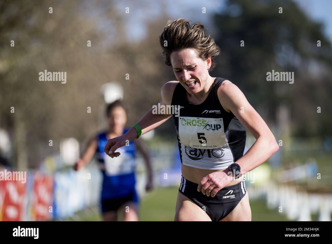 Eline Dalemans in Aktion während des Frauenrennen auf der ersten (von drei) Etappe der CrossCup-Trophäe am Sonntag, den 28. Februar 2021 in Brüssel, in der der erste Belgier zum Nationalmeister gekrönt wird. BELGA FOTO JASPER JACOBS Stockfoto