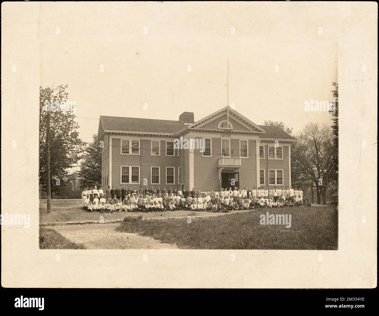 Gymnasium auf der Schulstraße , Schulen. Sharon Fotosammlung In Der Öffentlichen Bibliothek Stockfoto