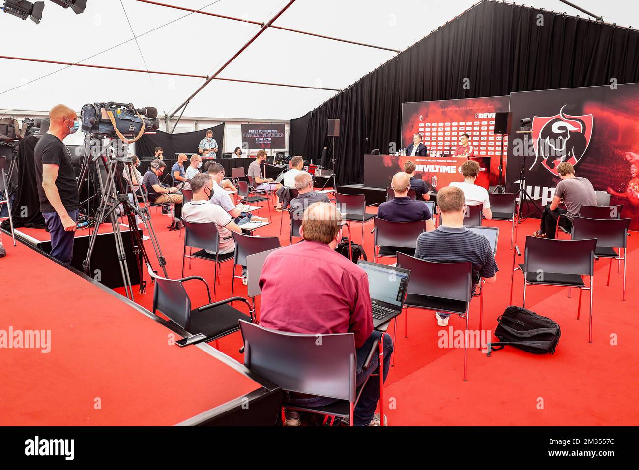 Die Abbildung zeigt eine Pressekonferenz der belgischen Fußballnationalmannschaft Red Devils in Tubize, Dienstag, den 08. Juni 2021. Das Team bereitet sich auf die bevorstehende Europameisterschaft 2020 vor. BELGA FOTO BRUNO FAHY Stockfoto