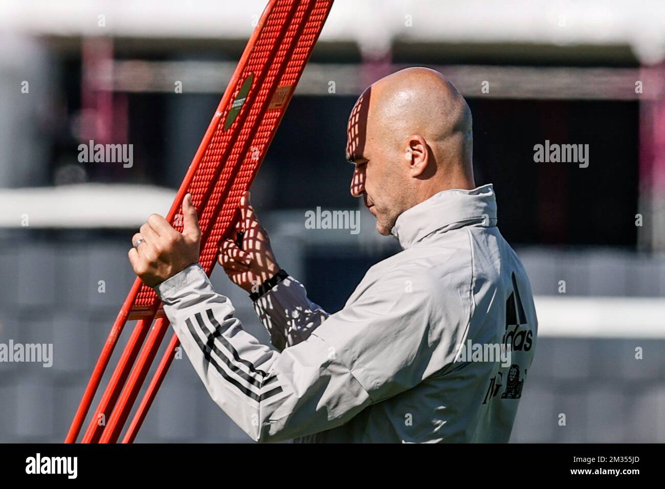 Der belgische Cheftrainer Roberto Martinez wurde am Donnerstag, den 10. Juni 2021 in Tubize während eines Trainings der belgischen Fußballnationalmannschaft Red Devils fotografiert. Das Team bereitet sich auf die bevorstehende Europameisterschaft 2020 vor. BELGA FOTO BRUNO FAHY Stockfoto