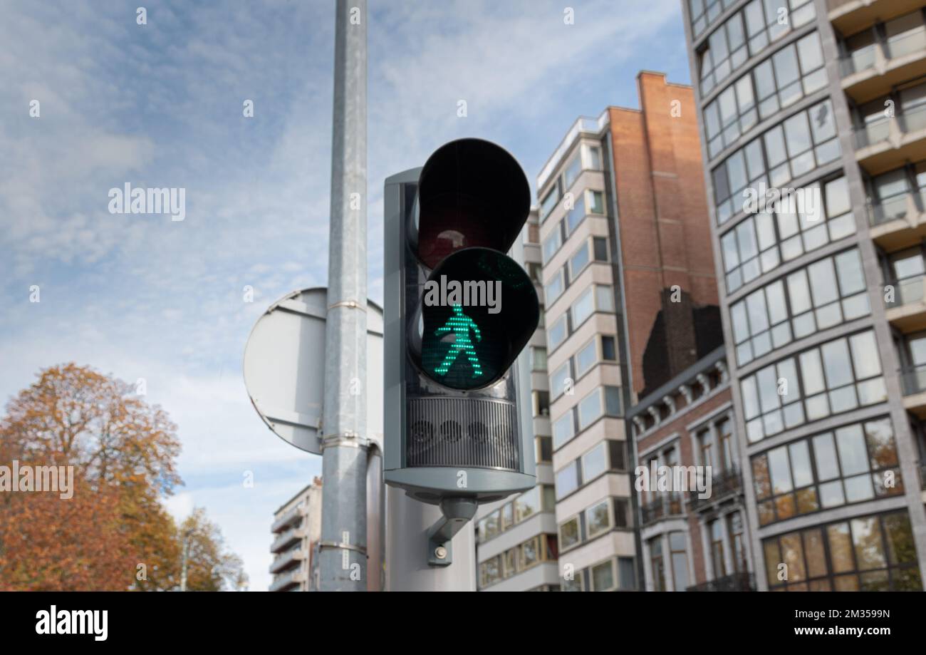 Grünes Licht für Fußgänger Stockfoto