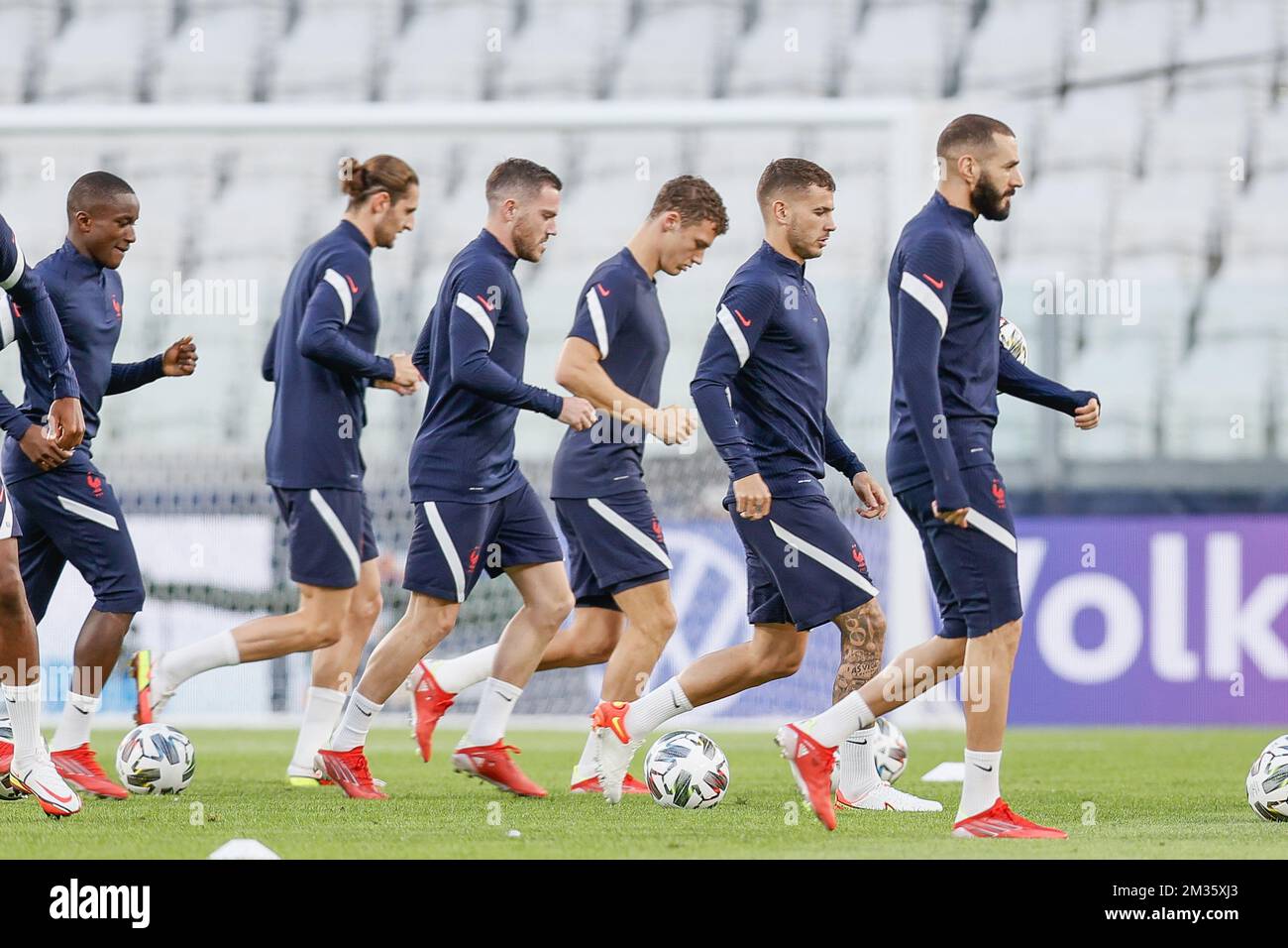 Die französischen Spieler wurden am Mittwoch, den 06. Oktober 2021, in Turin in einem Training der französischen Fußballnationalmannschaft fotografiert. Das Team bereitet sich auf das Halbfinale der Liga der Nationen vor, gegen Belgien am Donnerstag. BELGA FOTO BRUNO FAHY Stockfoto