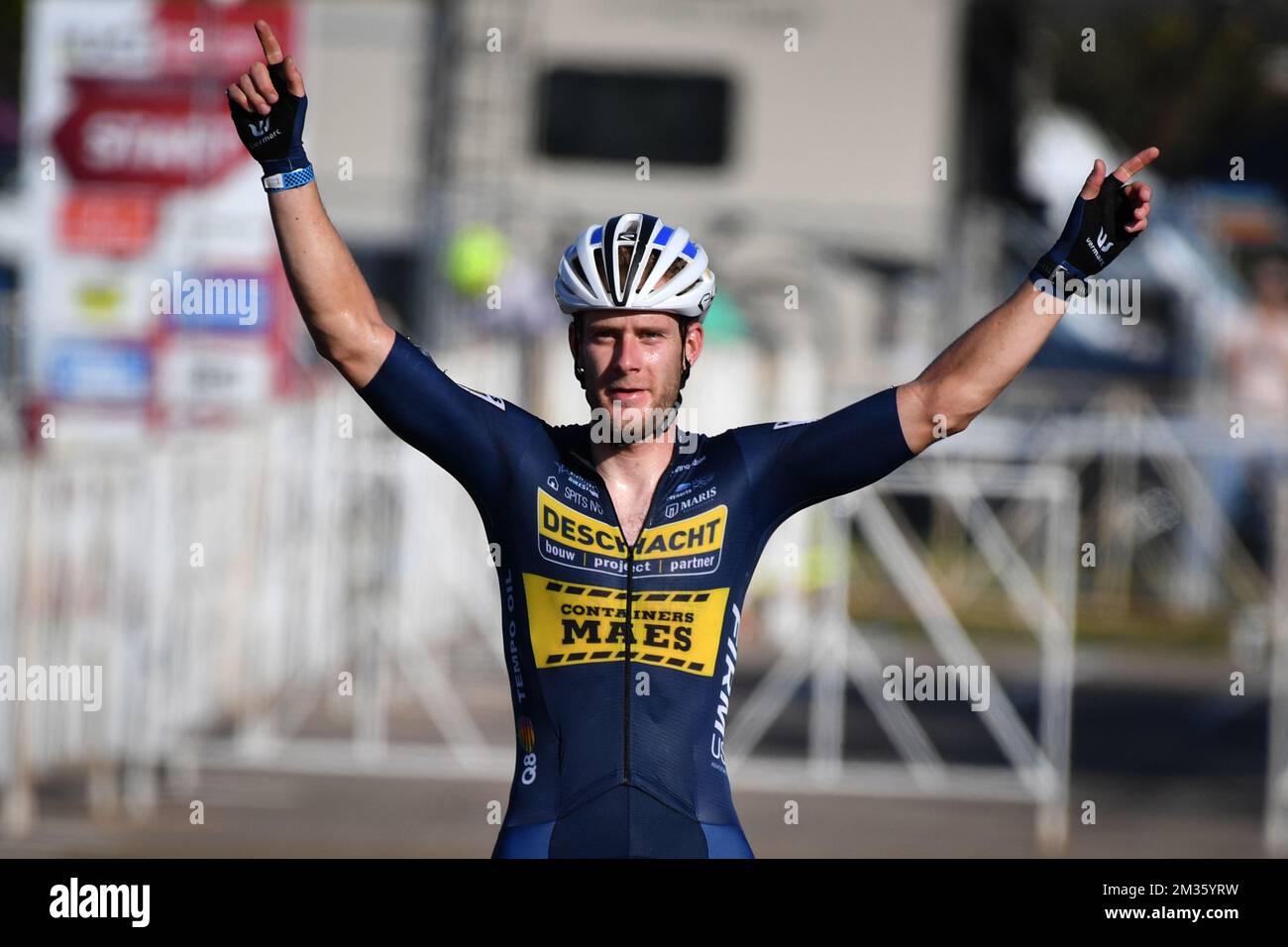 Der belgische Daan Soete feiert, dass er die Ziellinie überquert und beim Trek CX Cup Cyclocross am Freitag, den 08. Oktober 2021 in Waterloo, Wisconsin, USA, das Elite-Rennen der Männer gewinnt. BELGA FOTO DAVID STOCKMAN Stockfoto