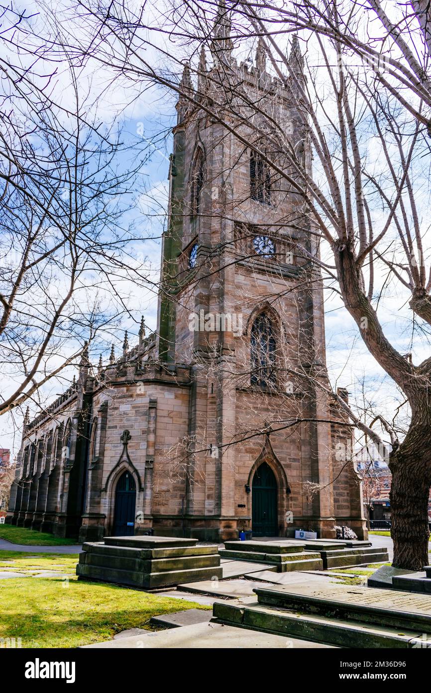 Die St. George's Church, Portobello, ist eine ehemalige Kirche der Gemeinde Church of England in der Stadt Sheffield, England. Es ist jetzt Teil der Universität von She Stockfoto