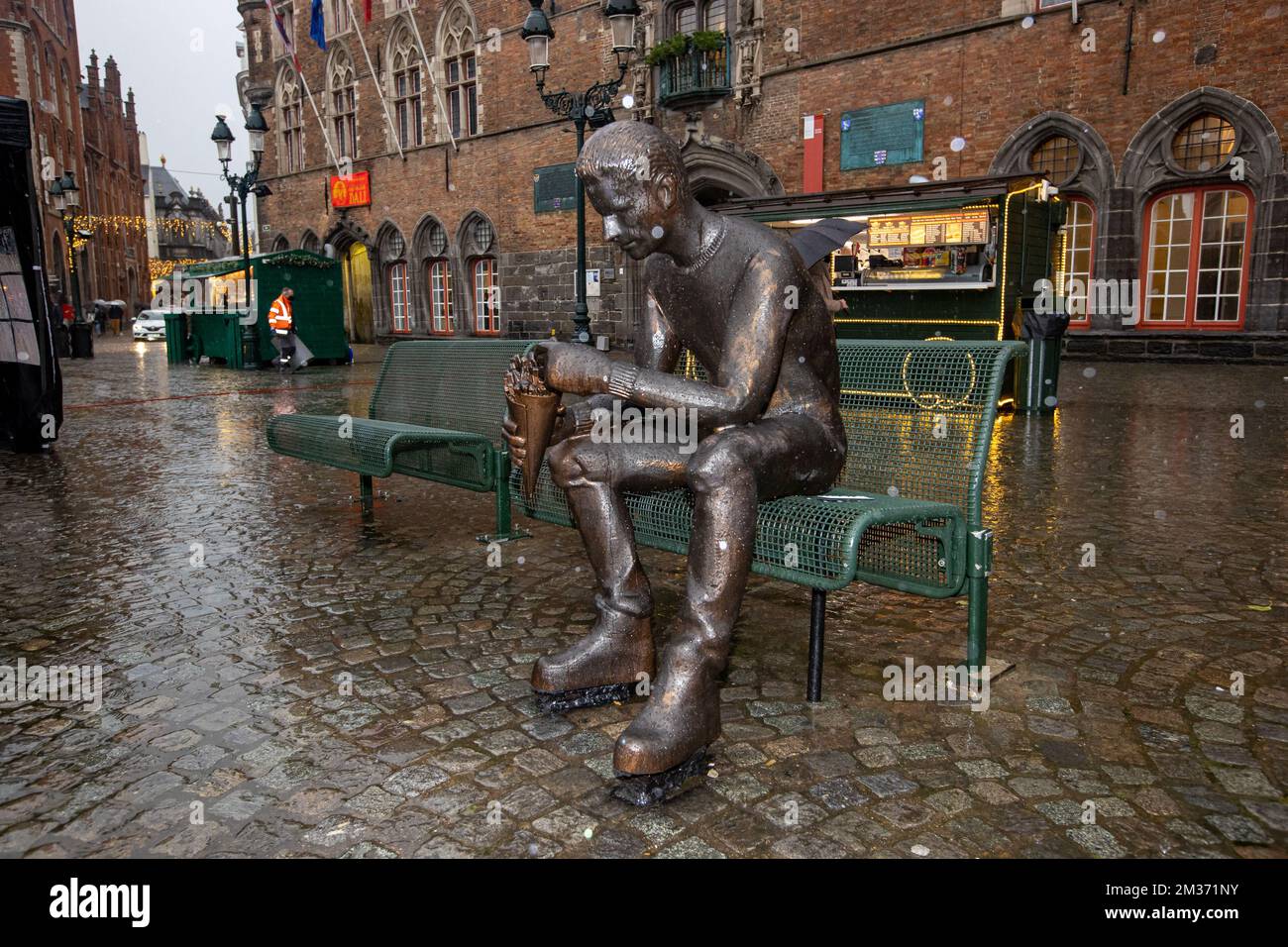 Die Abbildung zeigt die Einweihung der Statue „De Frieteters“ im Rahmen der pommes-Woche (22.. Auflage), Brügge, Sonntag, den 28. November 2021. BELGA FOTO KURT DESPLENTER Stockfoto