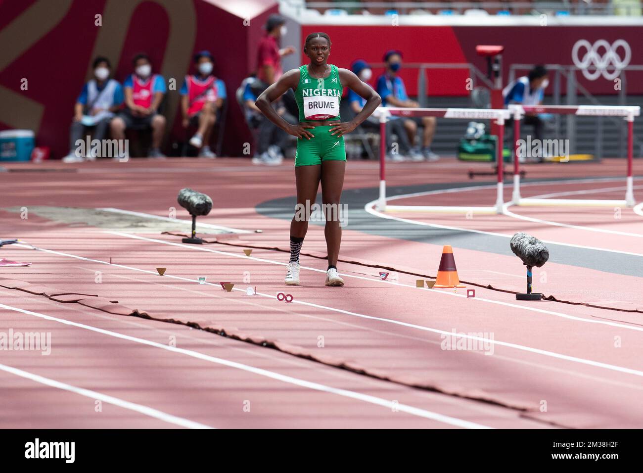 03. August 2021: Bronzemedaillengewinnerin ESE Brume aus Nigeria bereitet sich auf einen Sprung im WomenÕs-Langspringfinale während des Athletics-Wettbewerbs im Olympiastadion in Tokio, Japan, vor. Daniel Lea/CSM} Stockfoto