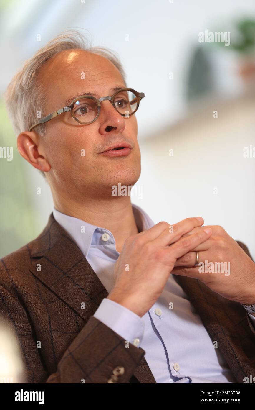 Xavier Bouckaert, CEO von Roularta, wurde auf einer Pressekonferenz