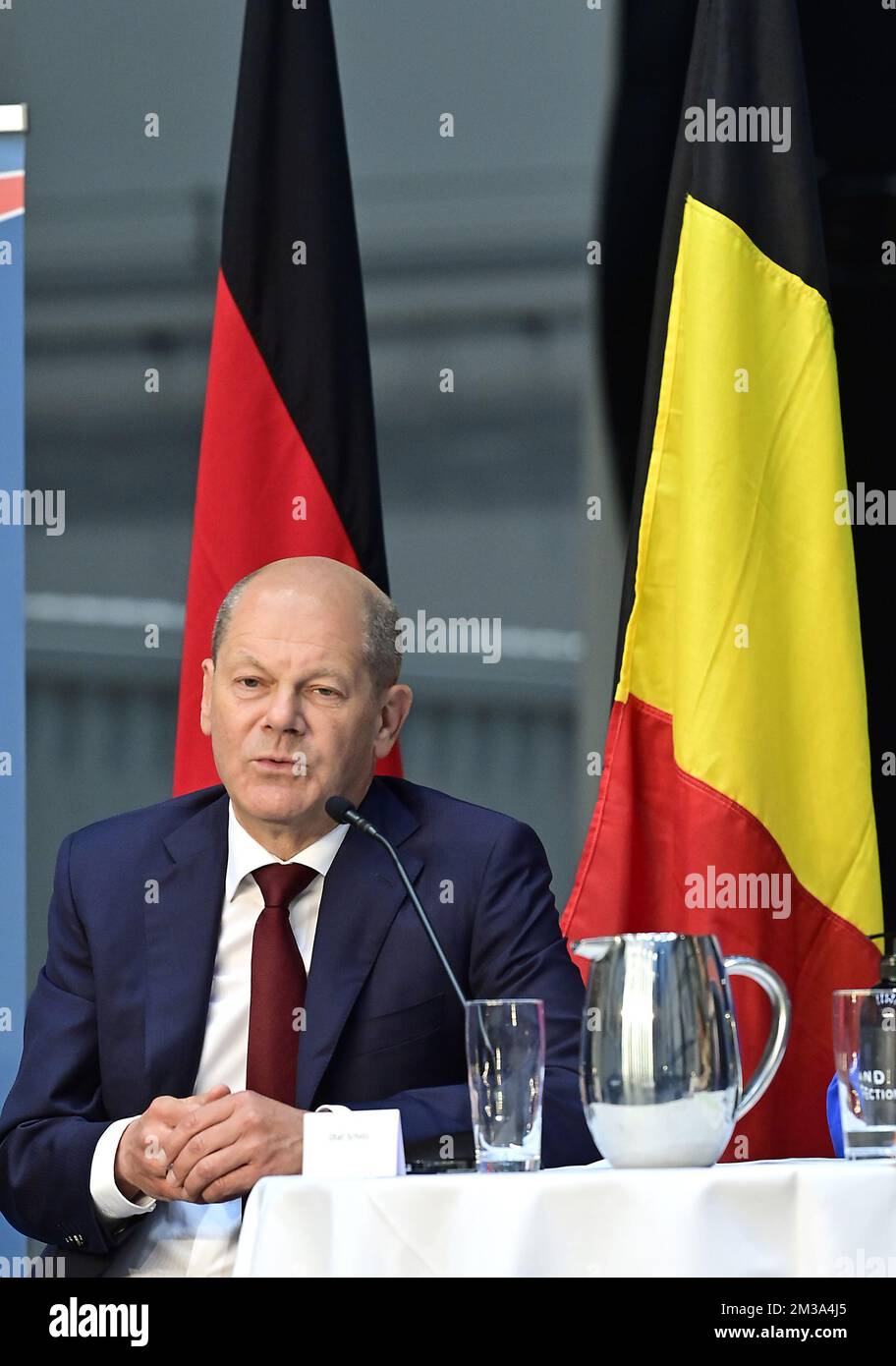 Bundeskanzler Olaf Scholz auf dem Nordsee-Gipfel mit Dänemark, Deutschland, den Niederlanden und Belgien im Hafen von Ejsberg, Dänemark, Mittwoch, den 18. Mai 2022. Die vier Staats- und Regierungschefs De Croo, Rutte, Scholz und Frederiksen werden eine Erklärung unterzeichnen, in der sie sich verpflichten, ihre Offshore-Windenergie strukturell miteinander zu verknüpfen und bis 2050 auf 150 GW zu erhöhen. Ziel ist es, die Nordsee zum größten "Kraftwerk" der Welt zu machen. Um Europa zu schaffen. BELGA-FOTOPOOL PHILIP REYNAERS Stockfoto