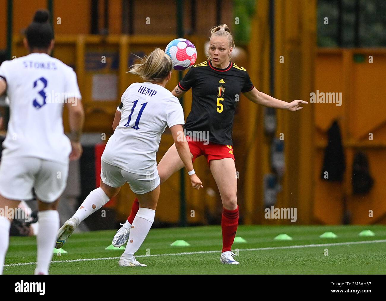 Die belgische Sarah Wijnants, die am Donnerstag, dem 16. Juni 2022, in Wolverhampton, Großbritannien, während des Freundschaftsspiels zwischen der belgischen Nationalmannschaft der Frauen, den Red Flames, und der englischen Nationalmannschaft der Frauen, Lionesses, in Aktion dargestellt wurde. BELGA FOTO DAVID CATRY Stockfoto