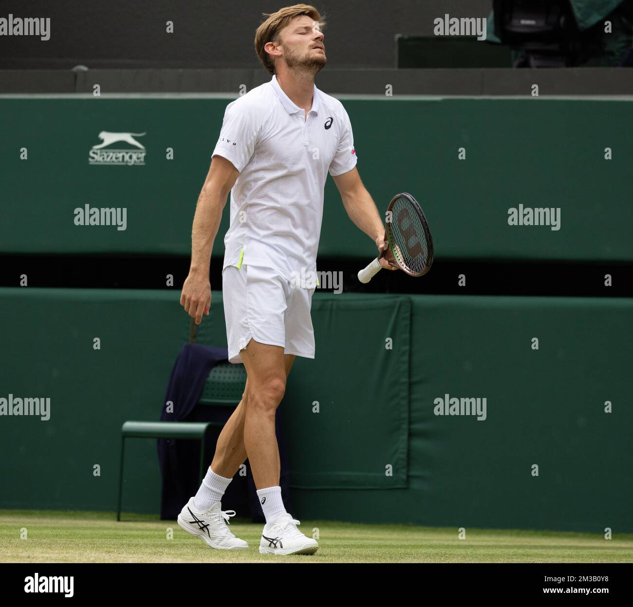 Der Belgier David Goffin sieht am Dienstag, den 05. Juli 2022, während eines Tennismatches gegen Großbritannien Norrie im Finale 1/8 des Männer-Einzelturniers beim Wimbledon Grand Slam-Tennisturnier 2022 im All England Tennis Club im Südwesten Londons, Großbritannien, niedergeschlagen aus. BELGA FOTO BENOIT DOPPAGNE Stockfoto