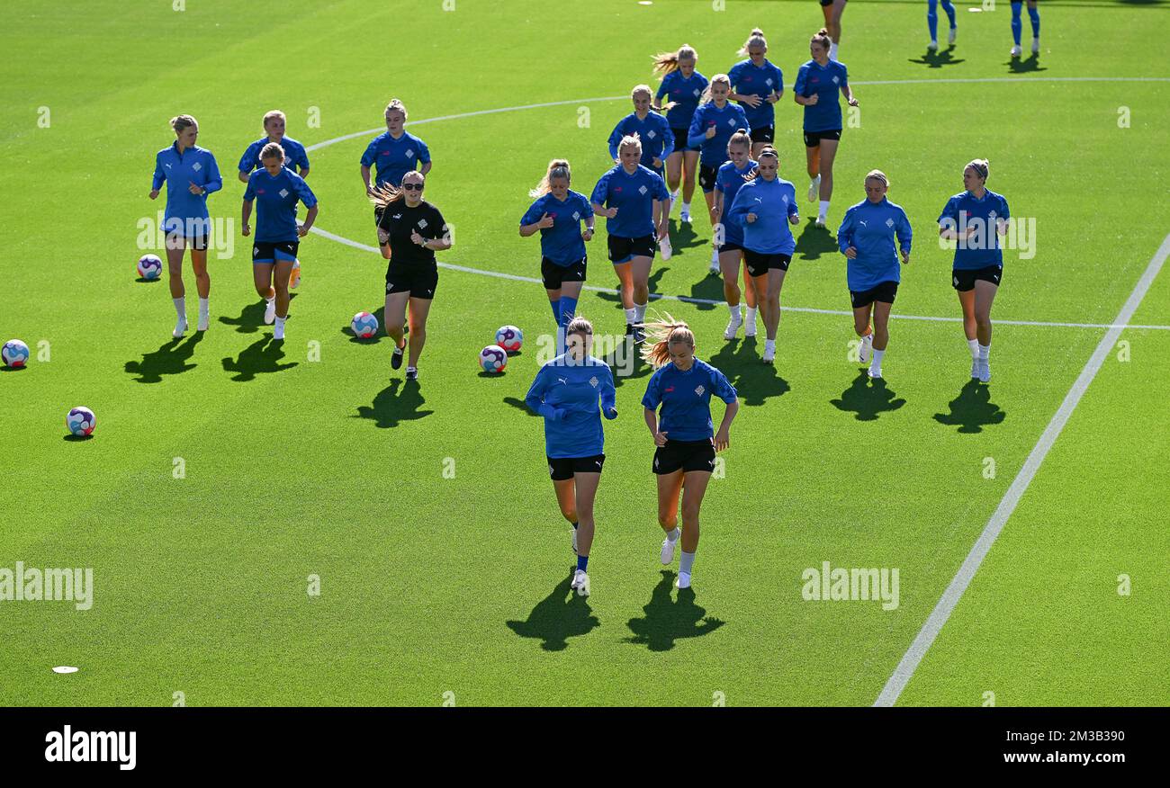 Die Abbildung zeigt ein Training der isländischen Nationalmannschaft der Frauen am Samstag, dem 09. Juli 2022 in Wigan, England, vor dem ersten Gruppenspiel in der Gruppe D des Women's Euro 2022 Turniers. Die UEFA-Fußball-Europameisterschaft der Frauen 2022 findet vom 6. Bis 31. Juli statt. BELGA FOTO DAVID CATRY Stockfoto