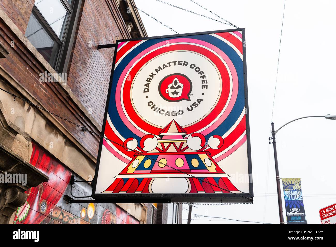 Dark Matter Coffee ist eine kleine, unabhängige Kaffeekette mit acht Standorten in Chicago. Stockfoto