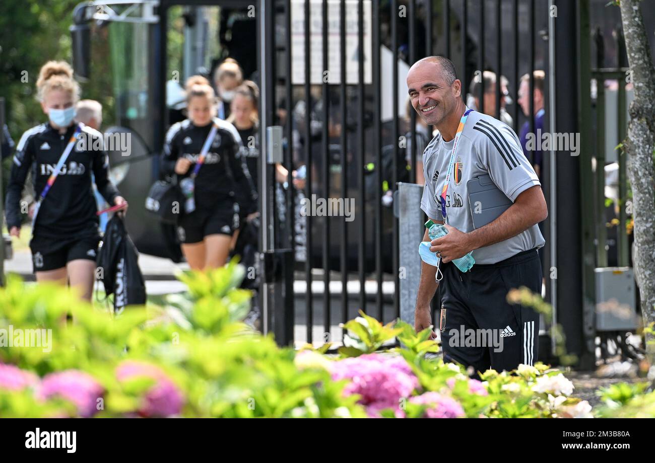 Roberto Martinez , Cheftrainer der belgischen männlichen Nationalmannschaft, abgebildet während einer Trainingseinheit der belgischen nationalen Fußballmannschaft der Roten Flammen, am Samstag, den 16. Juli 2022 in Wigan, England, Vor dem dritten und letzten Gruppenspiel in der Gruppe D des Women's Euro 2022 Turniers. Die UEFA-Fußball-Europameisterschaft der Frauen 2022 findet vom 6. Bis 31. Juli statt. BELGA FOTO DAVID CATRY Stockfoto