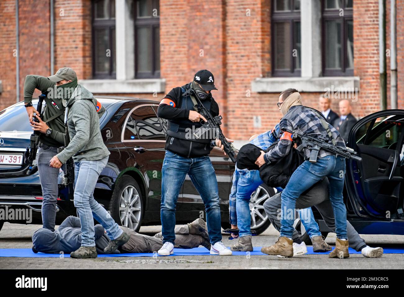 Die Abbildung zeigt eine Trainingsübung während eines königlichen Besuchs bei der DSU, Direktion der Sondereinheiten, der Bundespolizei, in Etterbeek, Brüssel, am Donnerstag, 29. September 2022 in Brüssel. BELGA FOTO ERIC LALMAND Stockfoto