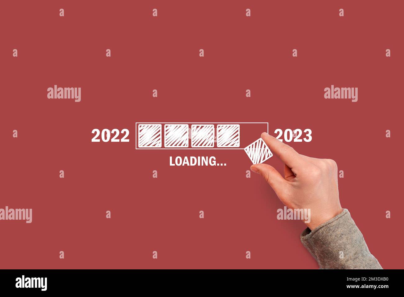 Laden des neuen Jahres 2023 mit manueller Ergänzung der gezeichneten Quadrate. Stockfoto