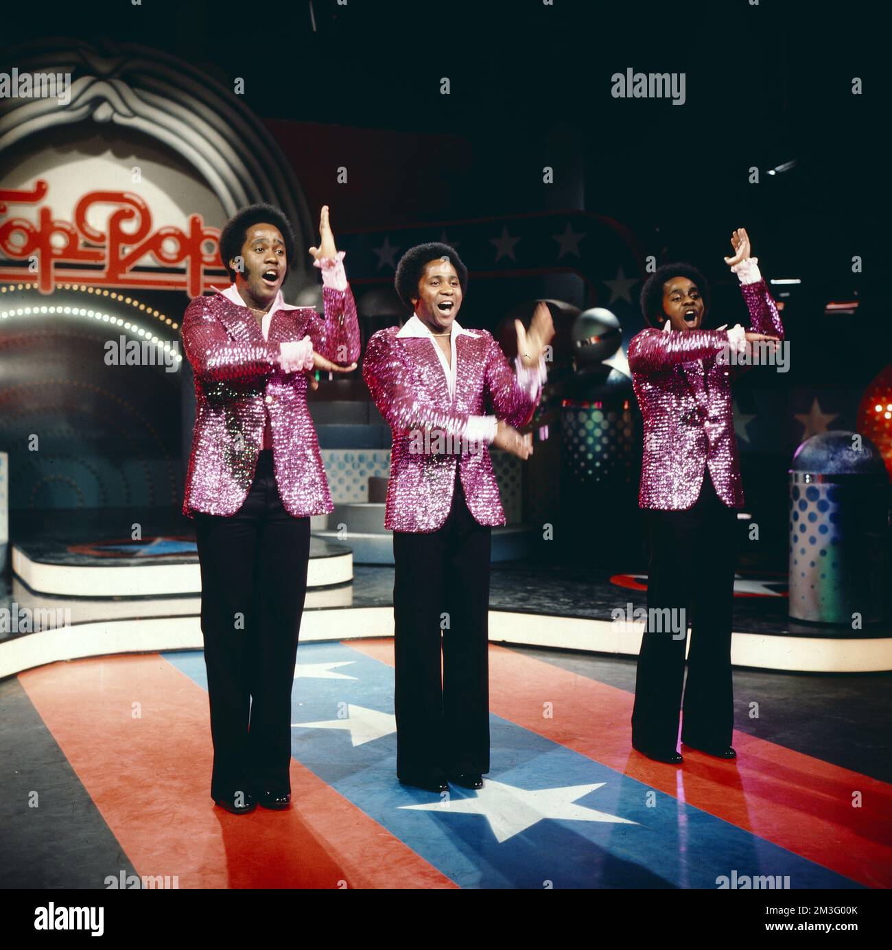 Gibson Brothers, Pop Trio aus Martinique, Auftritt in der Musiksendung: Top Pop, 1976. Gibson Brothers, Pop Trio von Martinique, Top Pop TV Musical Show Performance, 1976. Stockfoto