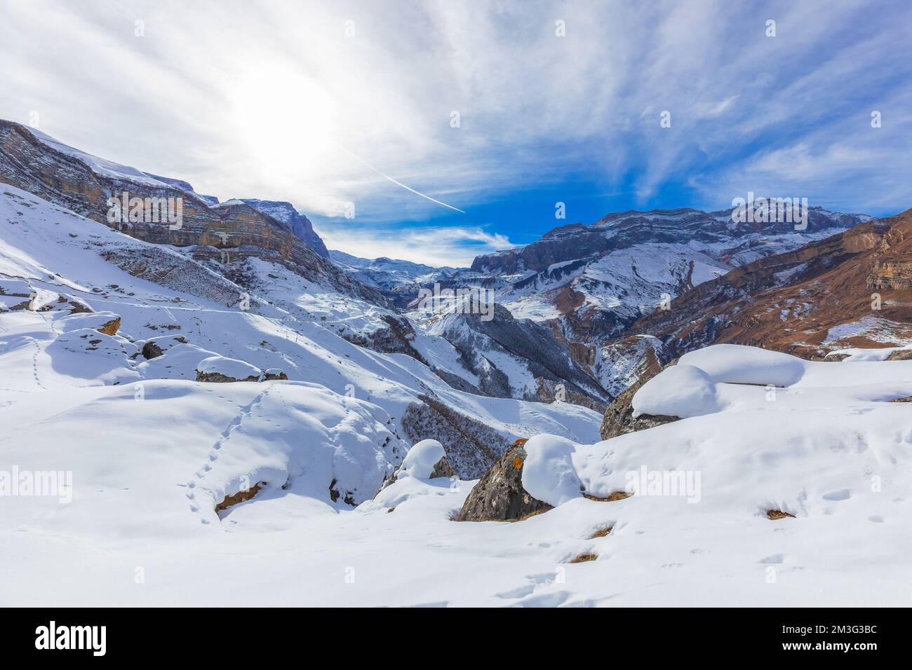 Schneebedeckte Berge Shahdag in Aserbaidschan Stockfoto
