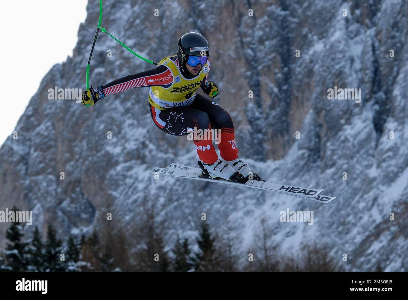 James Crawford (CAN) während des Audi FIS Alpine Ski World Cup Men's Downhill Race am Saslong Slope am 15. Dezember 2022 Val Gardena, Bozen, Italien. Stockfoto
