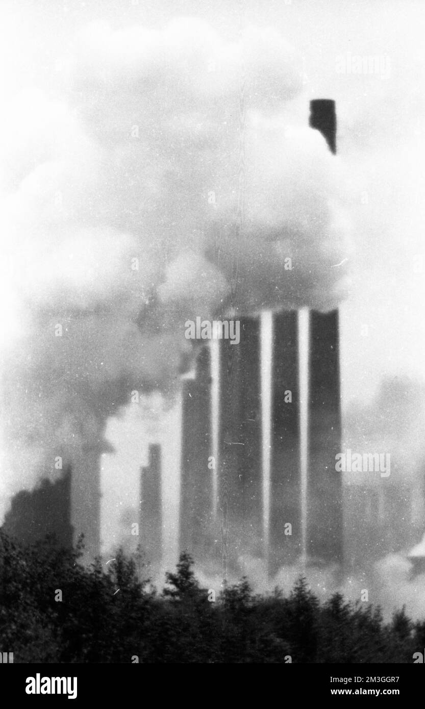 Negative Highlights im Ruhrgebiet in den Jahren 1965 bis 1971.  Luftverschmutzung im Ruhrgebiet Stockfotografie - Alamy
