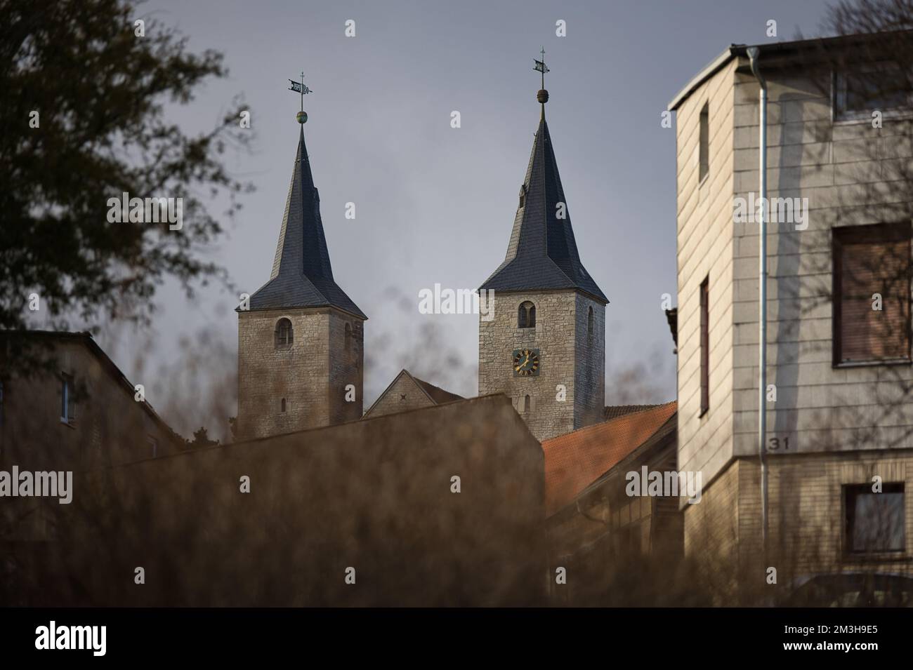 Eine schöne Aufnahme einer Kirche in Schoeningen in Niedersachsen Stockfoto