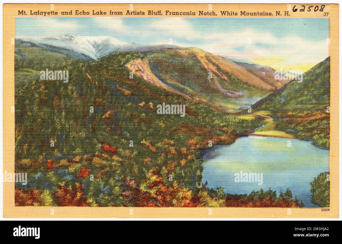 Mt. Lafayette und Echo Lake von Artist's Bluff, Franconia Notch, White Mountains, N.H. , Berge, Seen und Teiche, Tichnor Brothers Collection, Postkarten der Vereinigten Staaten Stockfoto