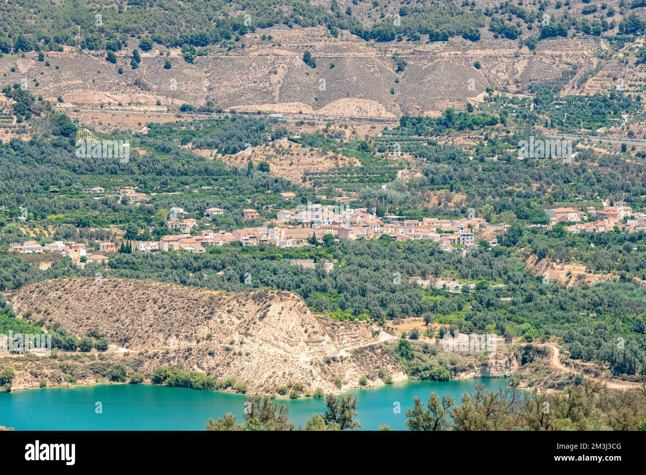 Blick auf den Beznar-See im Lecrin-Tal in Andalusien, Spanien Stockfoto