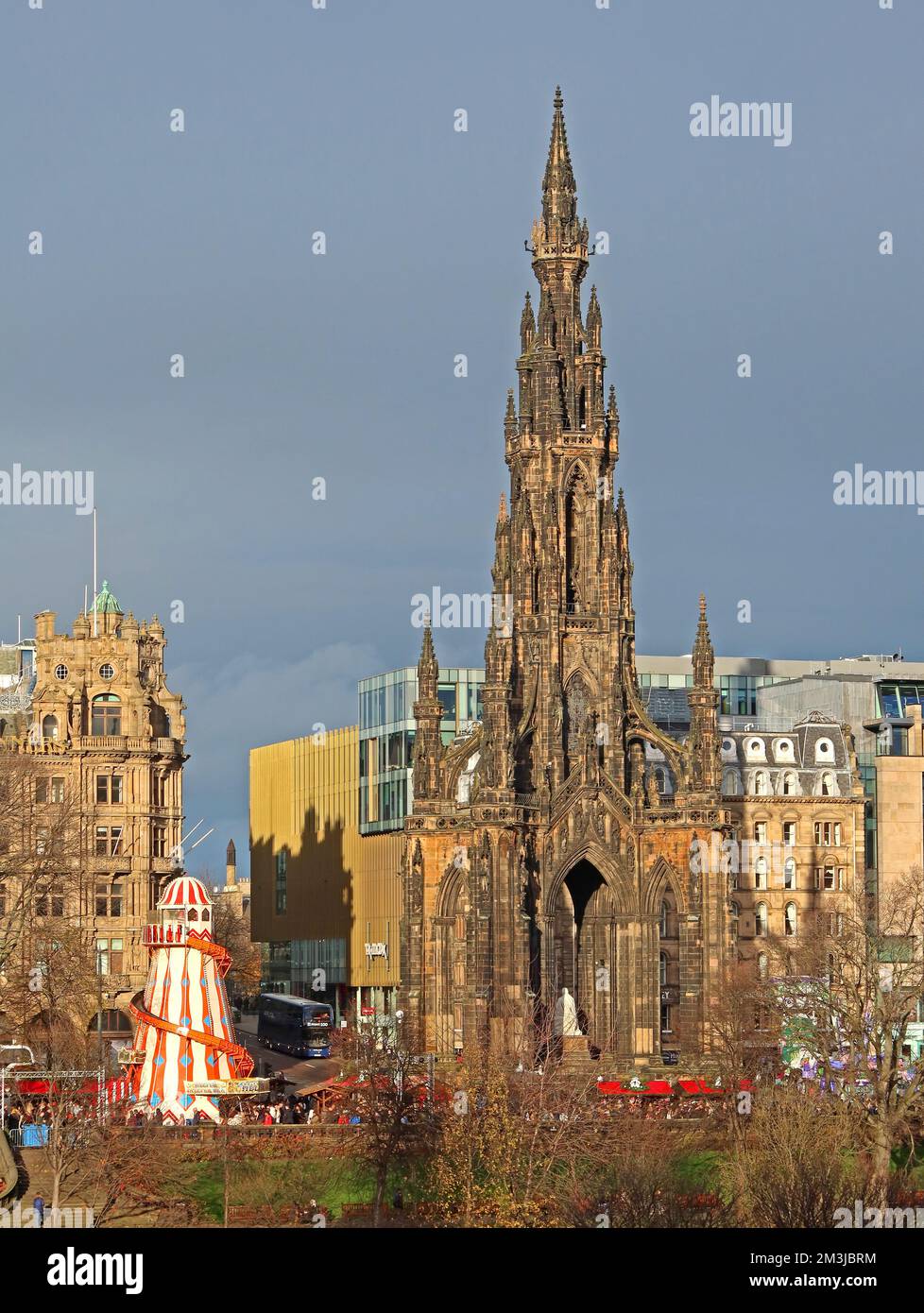 Victorian Gothic Scott Monument, Wahrzeichen, Princes St, Edinburgh, Schottland im Winter EH2 2EJ Stockfoto