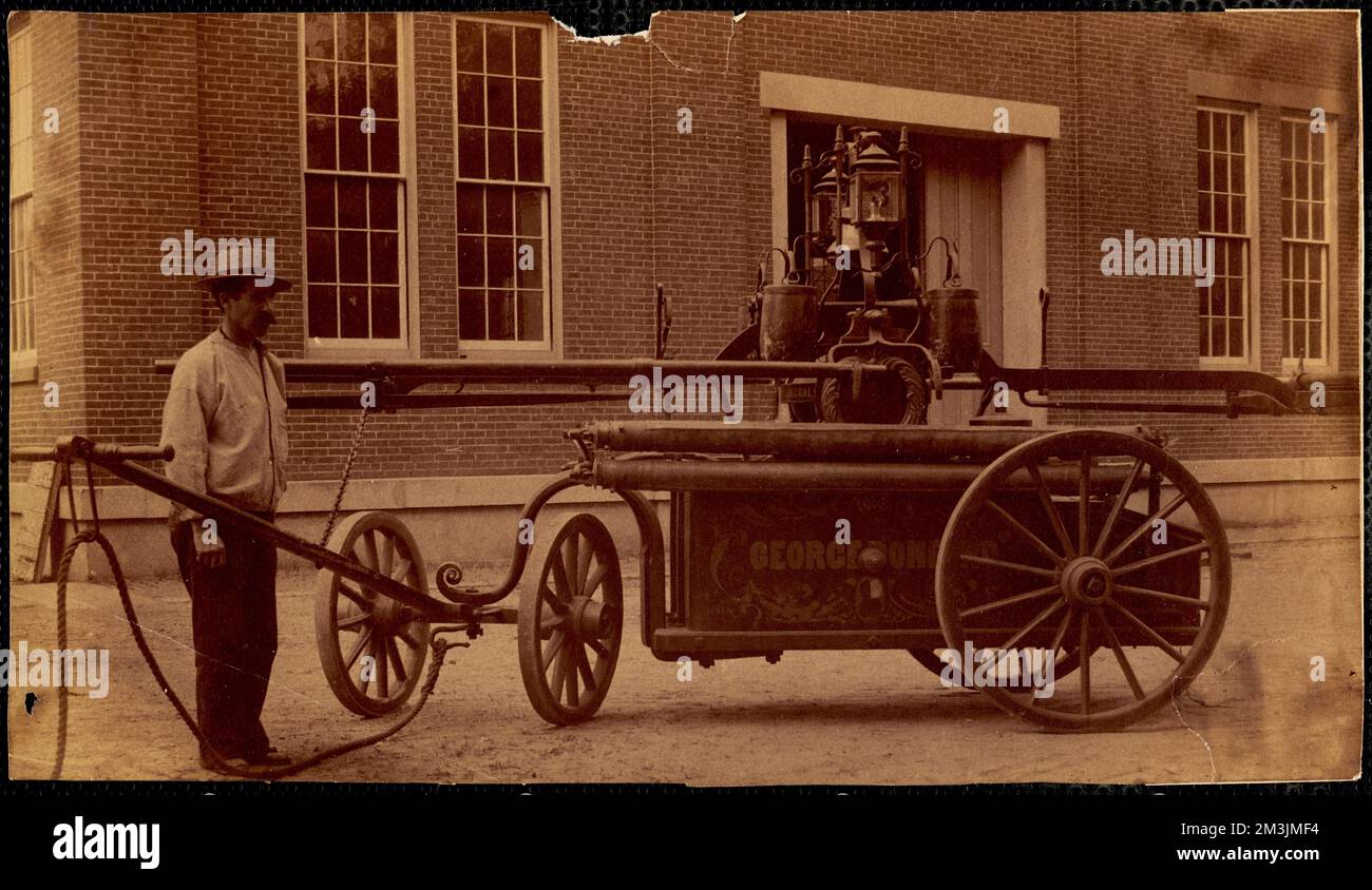 Alte Handpumpe Feuerwehrwagen, Feuerwehrwagen, Watertown Arsenal Mass. Aufzeichnungen der USA Armee Einsatzbereit Stockfoto