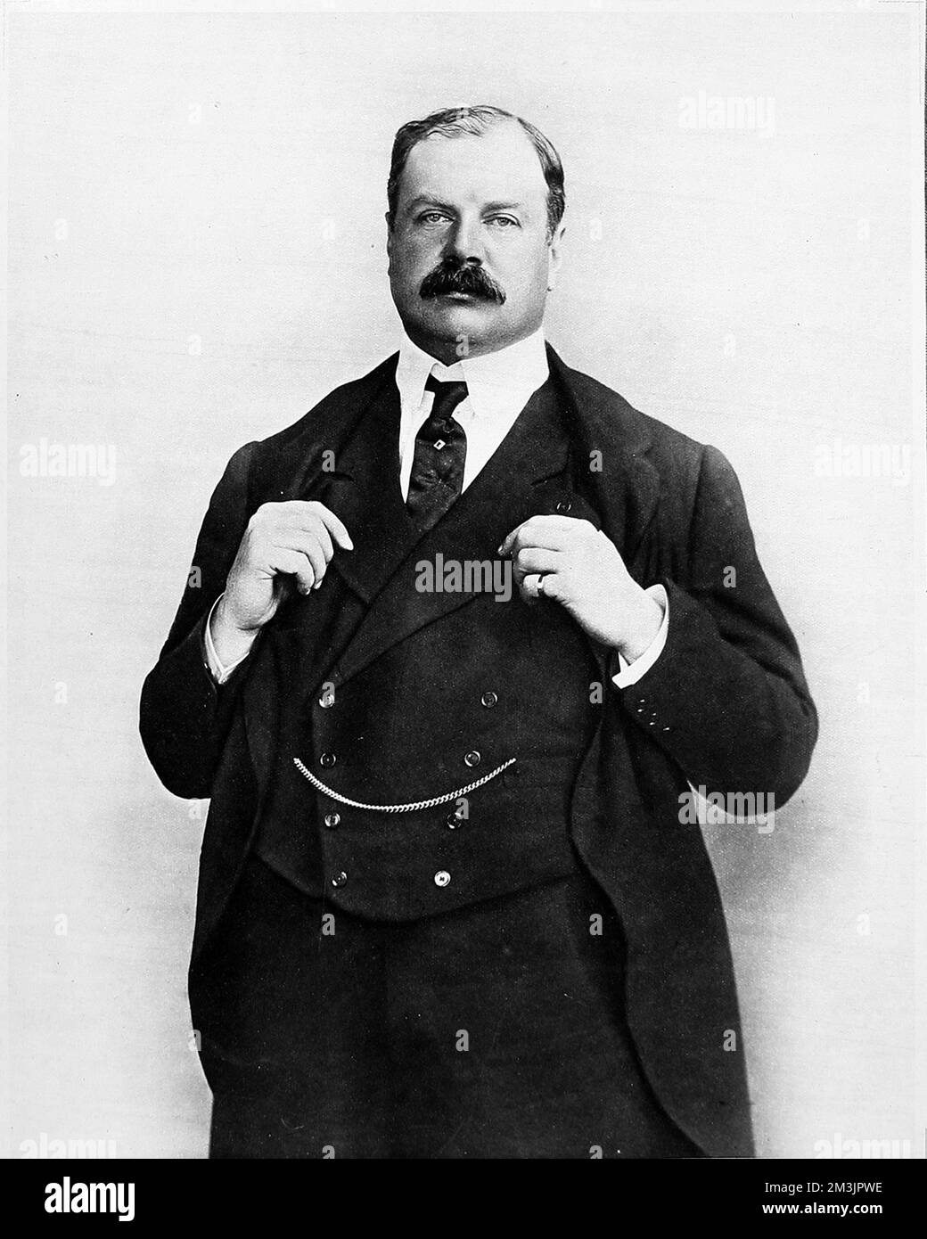 Earl of Derby, Rekrutierungsdirektor für Großbritannien 1915 und Kriegsminister von 1916-1918. Derby führte eine freiwillige Rekrutierungspolitik ein, das Derby-Programm, mit dem Schwerpunkt auf der Rekrutierung von Mitarbeitern aus denselben Büros oder Fabriken in Bataillonen, bekannt als „Freunde“. 1915 Stockfoto