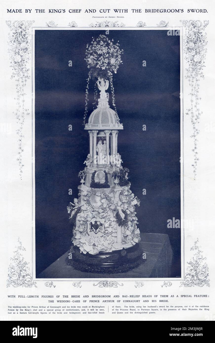 Hochzeitstorte für die Hochzeit von Arthur of Connaught (Enkel von Königin Victoria) mit Alexandra, Herzogin von Fife im Jahr 1913. Der Kuchen wurde im Buckingham Palace vom Koch des Königs und einer besonderen Gruppe von Konditoren hergestellt und enthielt Figuren der Braut und des Bräutigams in voller Länge sowie deren Köpfe. Stockfoto