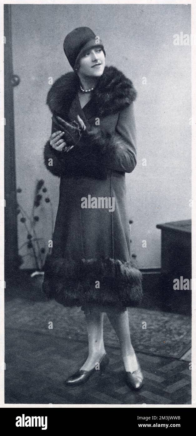 1920er jahre mode frauen mantel -Fotos und -Bildmaterial in hoher Auflösung  – Alamy