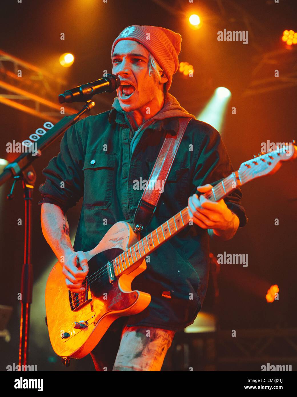 Mailand, Italien, 15.. Dezember 2022. Die amerikanische Hard-Rock-Band Badflower spielt live im Circolo Magnolia in Segrate, Mailand, Italien. Credits: Maria Laura Arturi/Alamy Live News Stockfoto